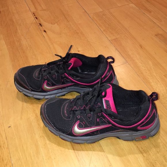 Nike sneakers - Picture 2 of 4